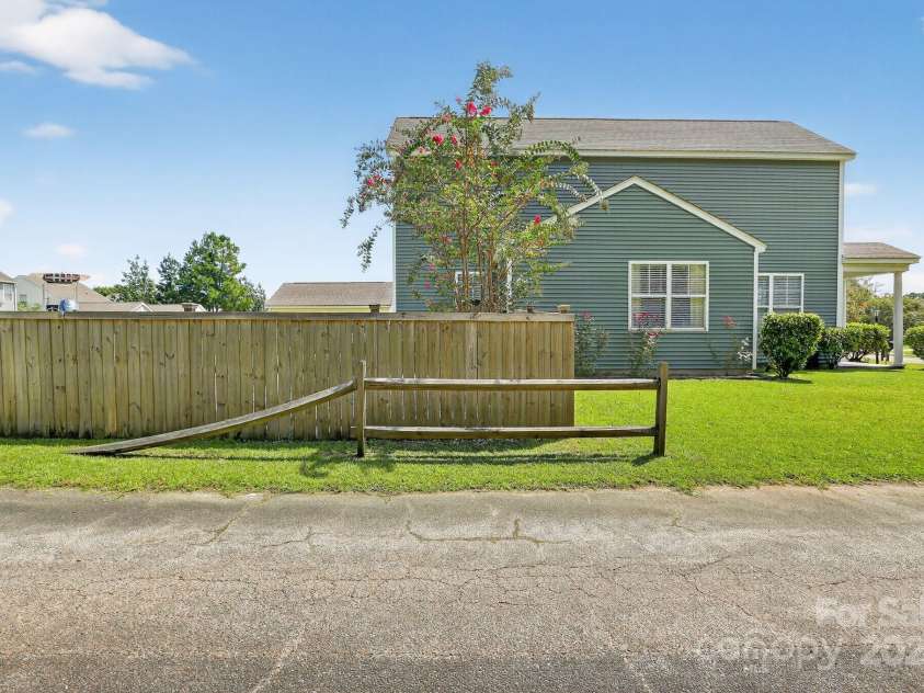 202 Killarney Trail, Moncks Corner, SC 29461.  MLS# CAR4328977, YatesRealty ID 34452. 