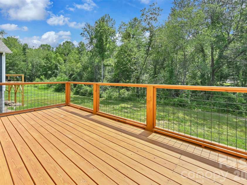 225 Edgewood Road, Asheville, NC 28803.  MLS# CAR4398598, YatesRealty ID 34454. 