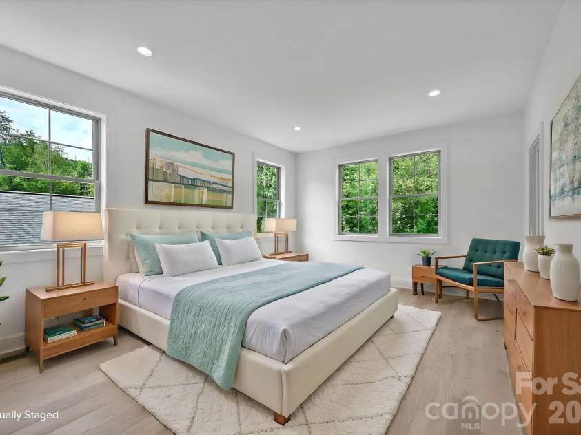 225 Edgewood Road, Asheville, NC 28803.  MLS# CAR4398598, YatesRealty ID 34454. Primary Bedroom