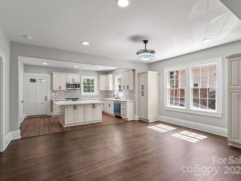 303 Lancaster Avenue, Monroe, NC 28112.  MLS# CAR4287621, YatesRealty ID 34454. 