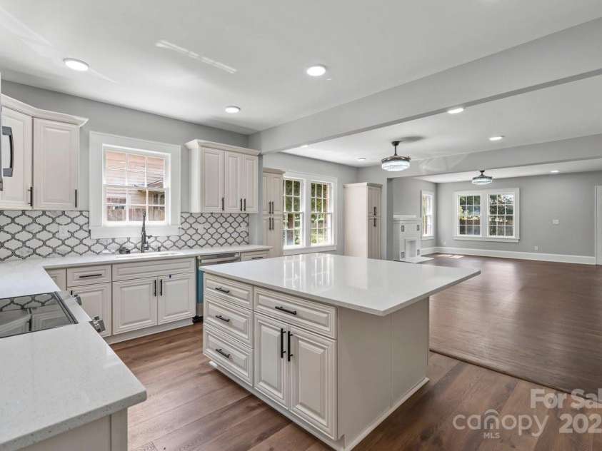 303 Lancaster Avenue, Monroe, NC 28112.  MLS# CAR4287621, YatesRealty ID 34454. 