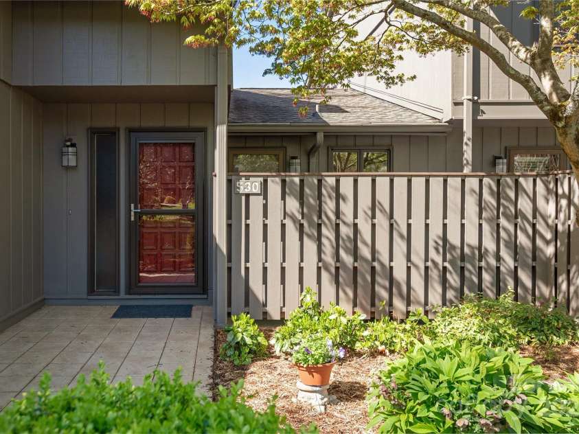 530 Crowfields Lane, Asheville, NC 28803.  MLS# CAR4294821, YatesRealty ID 34456. 