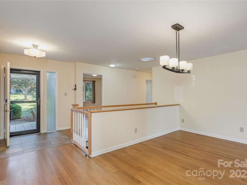 530 Crowfields Lane, Asheville, NC 28803.  MLS# CAR4294821, YatesRealty ID 34456. 