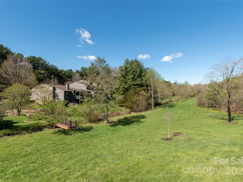530 Crowfields Lane, Asheville, NC 28803.  MLS# CAR4294821, YatesRealty ID 34456. 