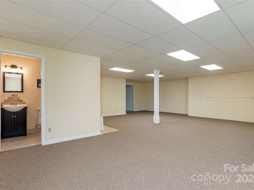 530 Crowfields Lane, Asheville, NC 28803.  MLS# CAR4294821, YatesRealty ID 34456. 