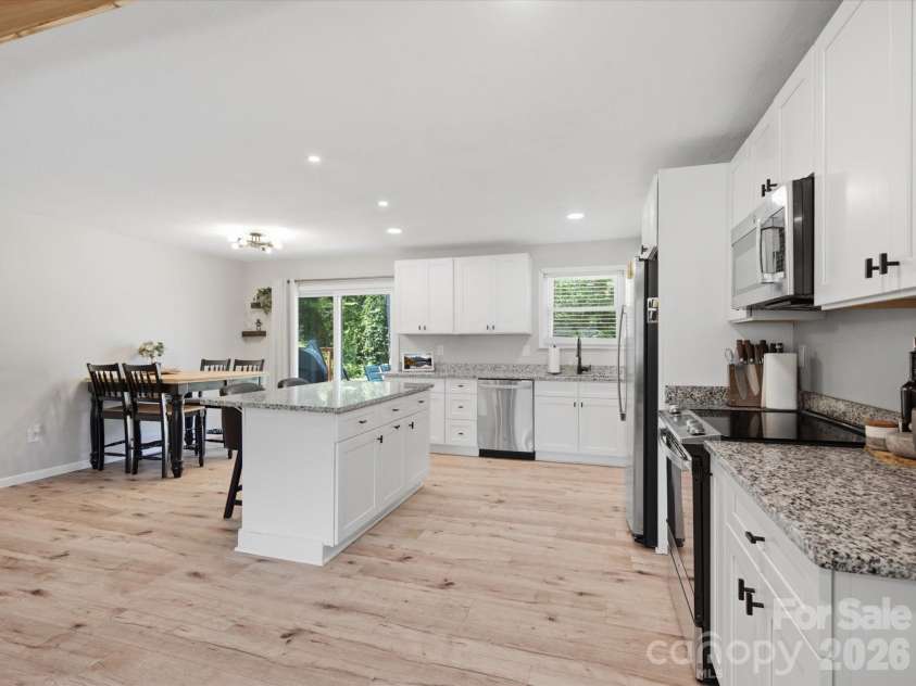 867 Lombardy Road, Rock Hill, SC 29730.  MLS# CAR4399576, YatesRealty ID 34456. 