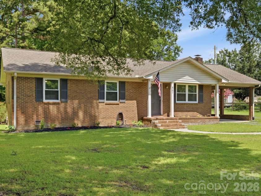 867 Lombardy Road, Rock Hill, SC 29730.  MLS# CAR4399576, YatesRealty ID 34456. 