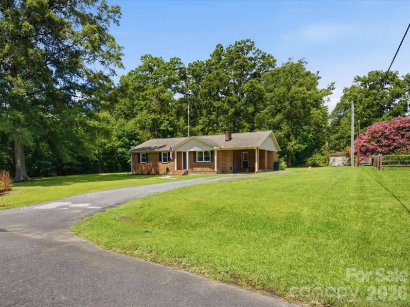 867 Lombardy Road, Rock Hill, SC 29730.  MLS# CAR4399576, YatesRealty ID 34456. 
