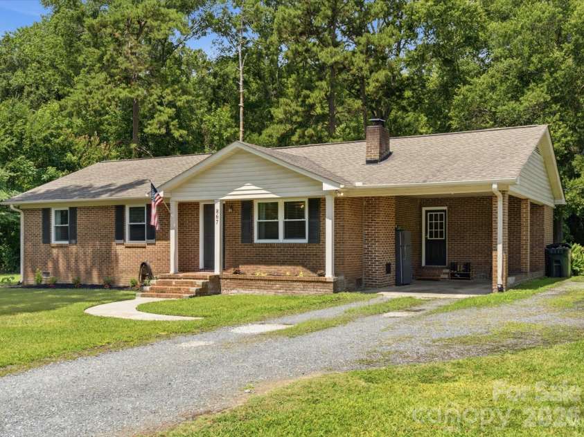 867 Lombardy Road, Rock Hill, SC 29730.  MLS# CAR4399576, YatesRealty ID 34456. 