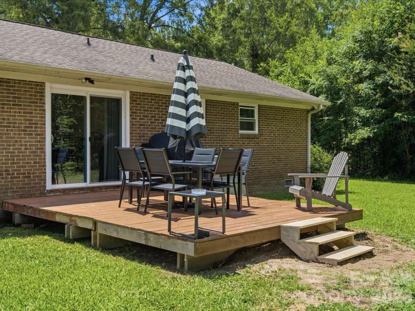 867 Lombardy Road, Rock Hill, SC 29730.  MLS# CAR4399576, YatesRealty ID 34456. 