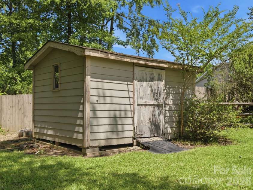 867 Lombardy Road, Rock Hill, SC 29730.  MLS# CAR4399576, YatesRealty ID 34456. 