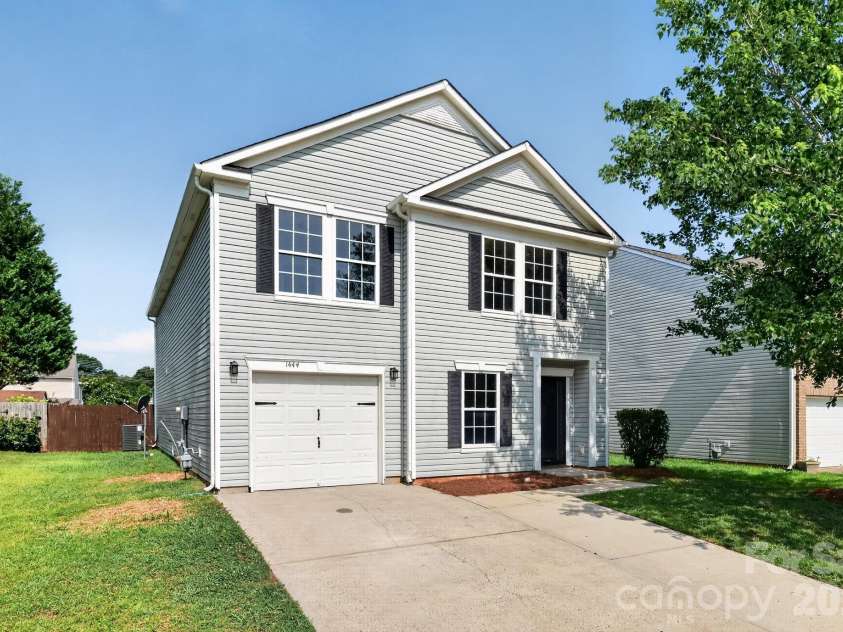 1444 Tygress Drive, Kannapolis, NC 28081.  MLS# CAR4396724, YatesRealty ID 34457. 