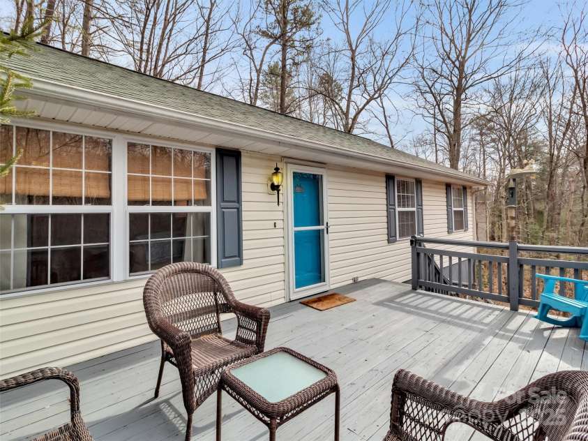 330 Sleepy Hollow Drive, Waynesville, NC 28785.  MLS# CAR4220888, YatesRealty ID 3446. 