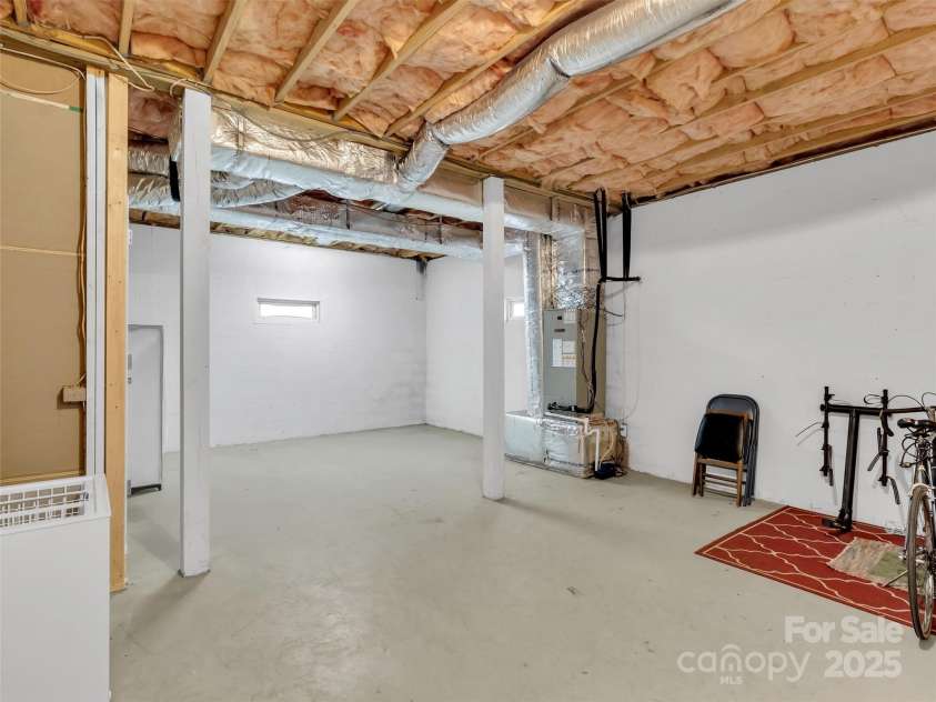 330 Sleepy Hollow Drive, Waynesville, NC 28785.  MLS# CAR4220888, YatesRealty ID 3446. 