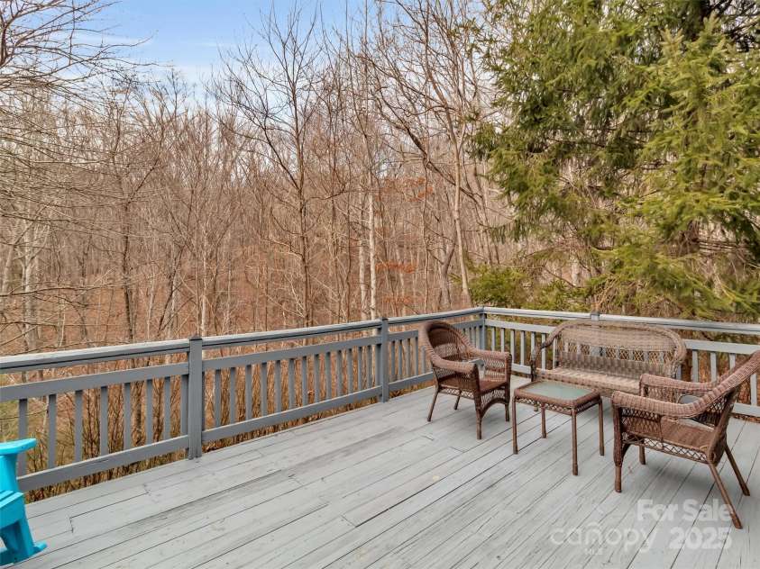 330 Sleepy Hollow Drive, Waynesville, NC 28785.  MLS# CAR4220888, YatesRealty ID 3446. 