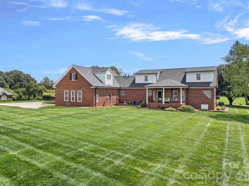 600 Ivah Lee Way, Monroe, NC 28110.  MLS# CAR4293198, YatesRealty ID 3446. 