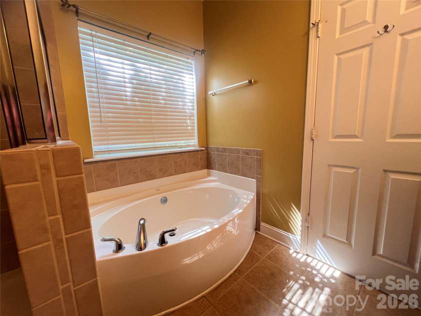 327 Annaberg Lane, Monroe, NC 28110.  MLS# CAR4399138, YatesRealty ID 34462. 