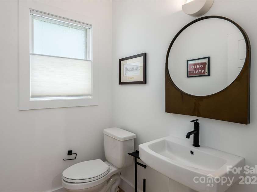 266 Waynesville Avenue, Asheville, NC 28806.  MLS# CAR4294927, YatesRealty ID 34463. 