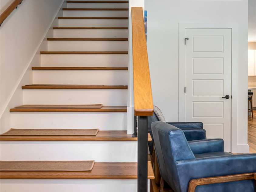 266 Waynesville Avenue, Asheville, NC 28806.  MLS# CAR4294927, YatesRealty ID 34463. 