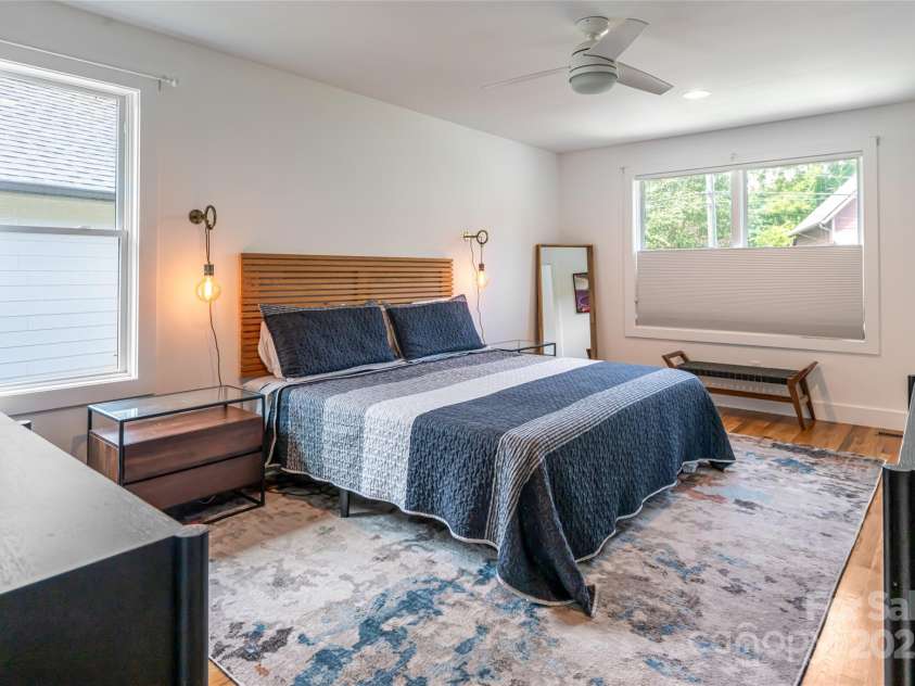 266 Waynesville Avenue, Asheville, NC 28806.  MLS# CAR4294927, YatesRealty ID 34463. 