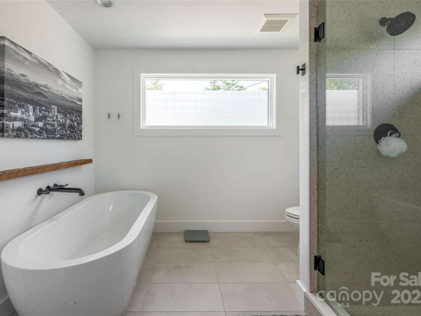 266 Waynesville Avenue, Asheville, NC 28806.  MLS# CAR4294927, YatesRealty ID 34463. 