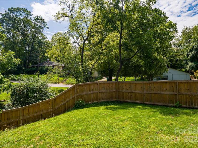 266 Waynesville Avenue, Asheville, NC 28806.  MLS# CAR4294927, YatesRealty ID 34463. 