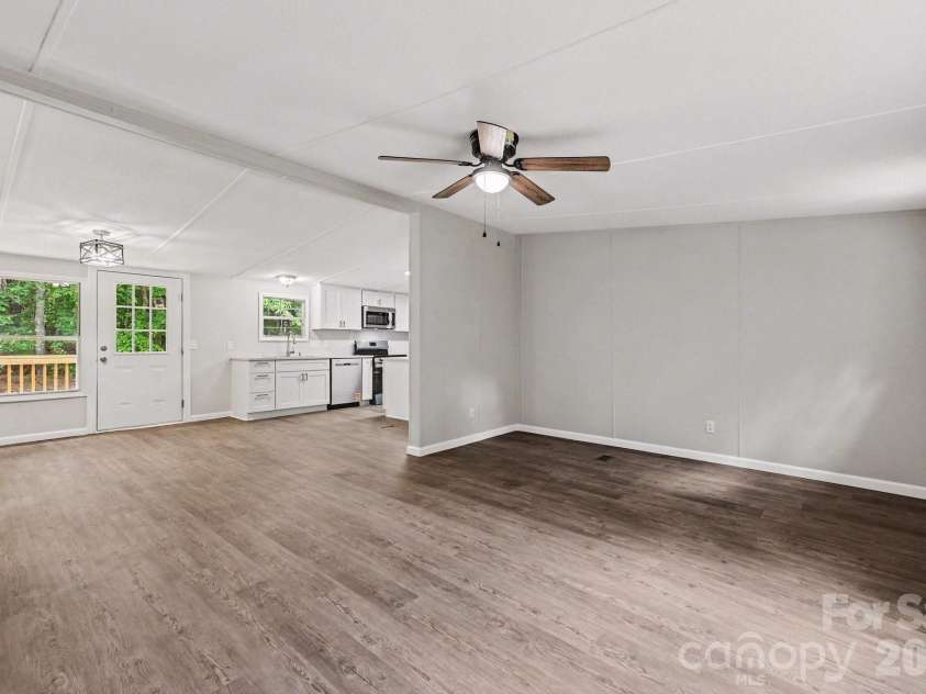 3723 Vickery Drive, Maiden, NC 28650.  MLS# CAR4399153, YatesRealty ID 34463. 