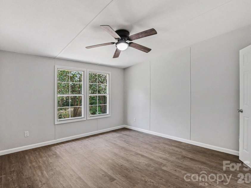 3723 Vickery Drive, Maiden, NC 28650.  MLS# CAR4399153, YatesRealty ID 34463. 