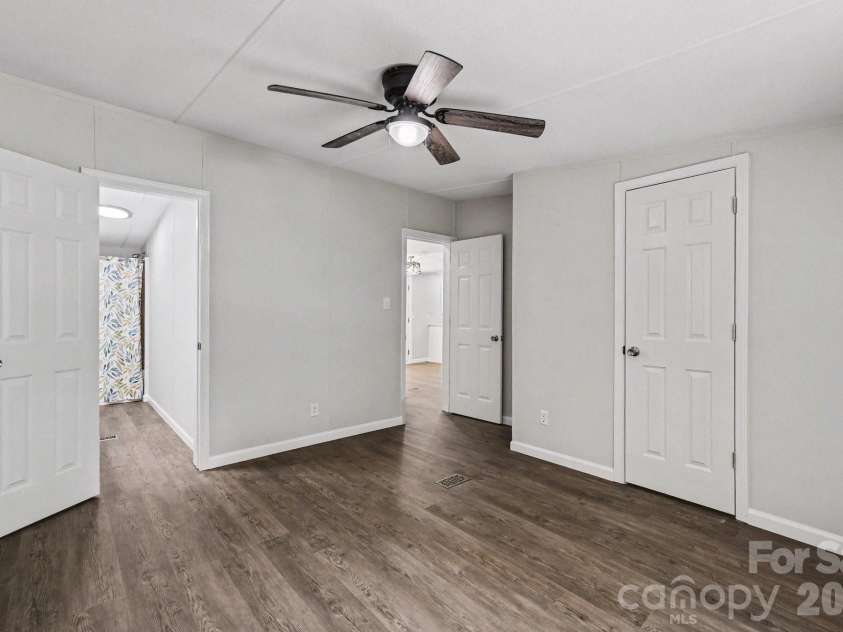3723 Vickery Drive, Maiden, NC 28650.  MLS# CAR4399153, YatesRealty ID 34463. 