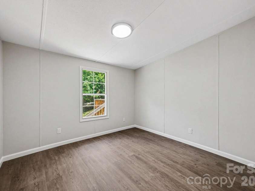 3723 Vickery Drive, Maiden, NC 28650.  MLS# CAR4399153, YatesRealty ID 34463. 