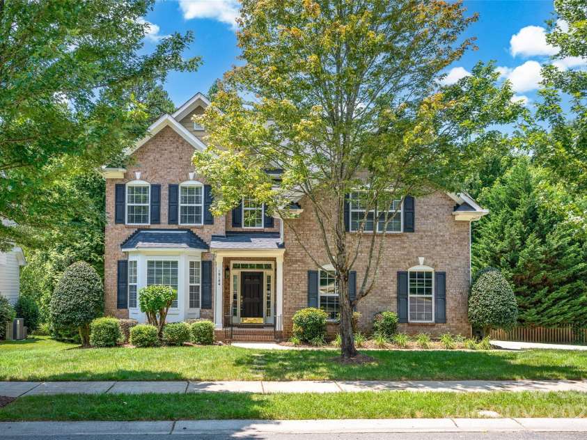 10104 Treetop Lane, Cornelius, NC 28031.  MLS# CAR4274344, YatesRealty ID 34464. 