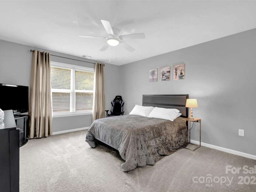 10104 Treetop Lane, Cornelius, NC 28031.  MLS# CAR4274344, YatesRealty ID 34464. 