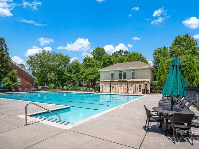 10104 Treetop Lane, Cornelius, NC 28031.  MLS# CAR4274344, YatesRealty ID 34464. 