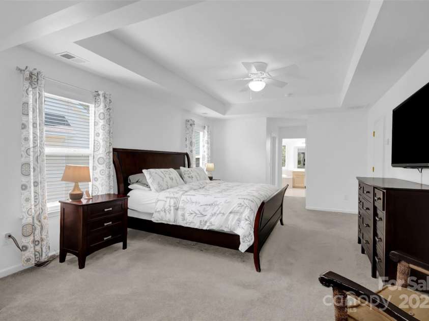 10104 Treetop Lane, Cornelius, NC 28031.  MLS# CAR4274344, YatesRealty ID 34464. 