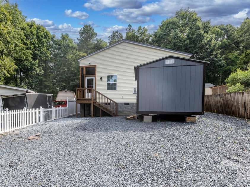 192 Roberts Ridge Road, Mount Gilead, NC 27306.  MLS# CAR4397872, YatesRealty ID 34464. 