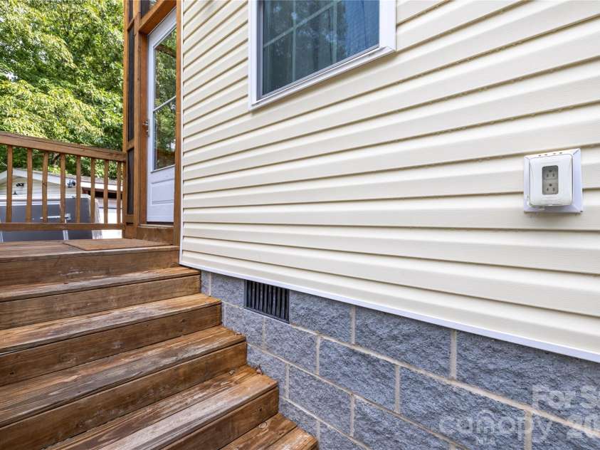 192 Roberts Ridge Road, Mount Gilead, NC 27306.  MLS# CAR4397872, YatesRealty ID 34464. 
