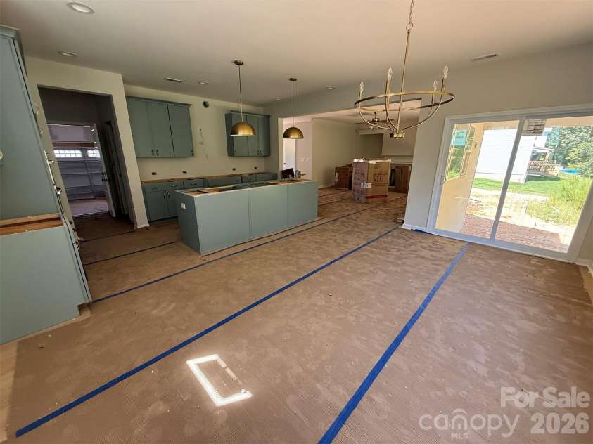1713 Tabby Drive, Indian Trail, NC 28079.  MLS# CAR4367266, YatesRealty ID 34466. Kitchen/Breakfast