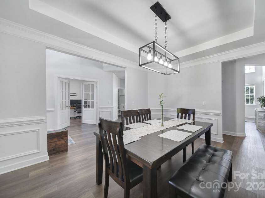 11015 Royal Colony Drive, Waxhaw, NC 28173.  MLS# CAR4285235, YatesRealty ID 34467. 