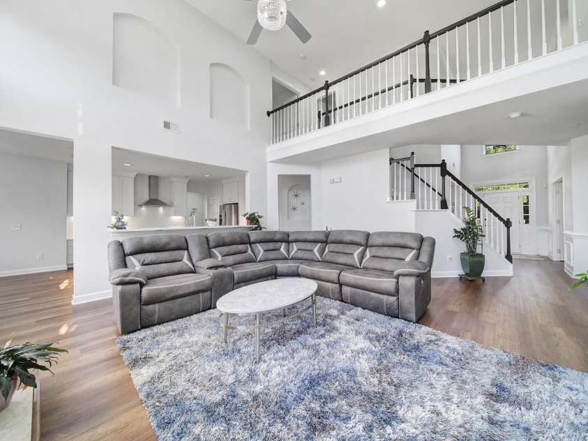 11015 Royal Colony Drive, Waxhaw, NC 28173.  MLS# CAR4285235, YatesRealty ID 34467. 