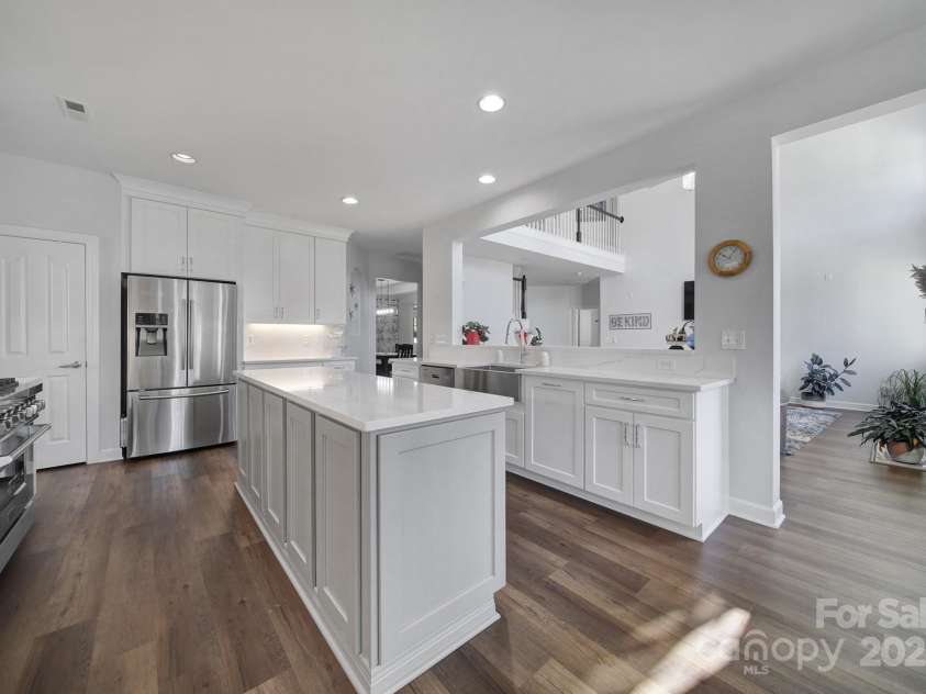 11015 Royal Colony Drive, Waxhaw, NC 28173.  MLS# CAR4285235, YatesRealty ID 34467. 