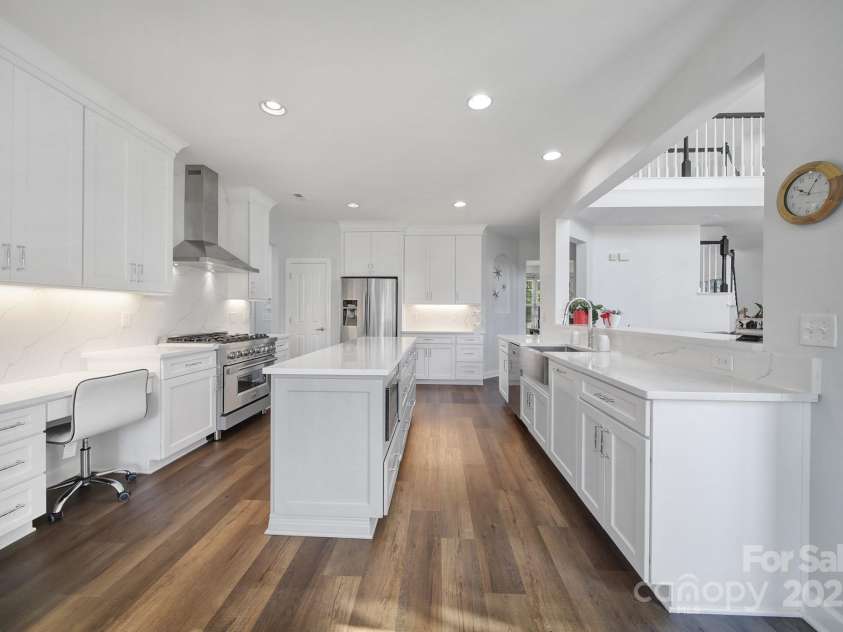 11015 Royal Colony Drive, Waxhaw, NC 28173.  MLS# CAR4285235, YatesRealty ID 34467. 