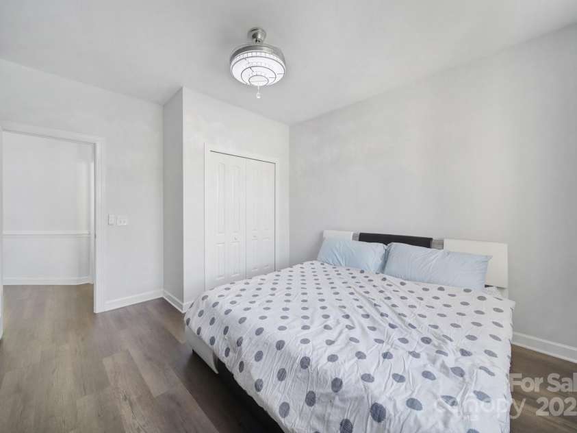 11015 Royal Colony Drive, Waxhaw, NC 28173.  MLS# CAR4285235, YatesRealty ID 34467. 