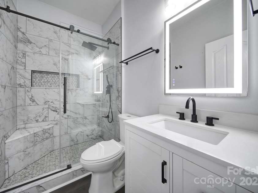 11015 Royal Colony Drive, Waxhaw, NC 28173.  MLS# CAR4285235, YatesRealty ID 34467. 