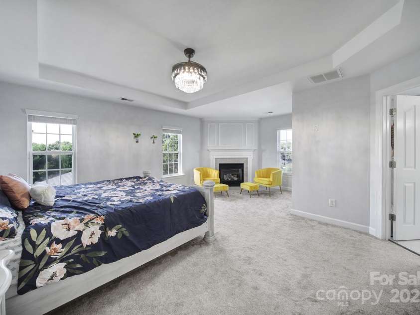 11015 Royal Colony Drive, Waxhaw, NC 28173.  MLS# CAR4285235, YatesRealty ID 34467. 