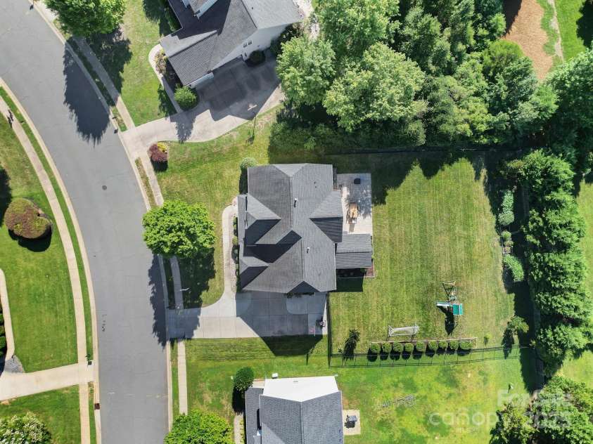 11015 Royal Colony Drive, Waxhaw, NC 28173.  MLS# CAR4285235, YatesRealty ID 34467. 