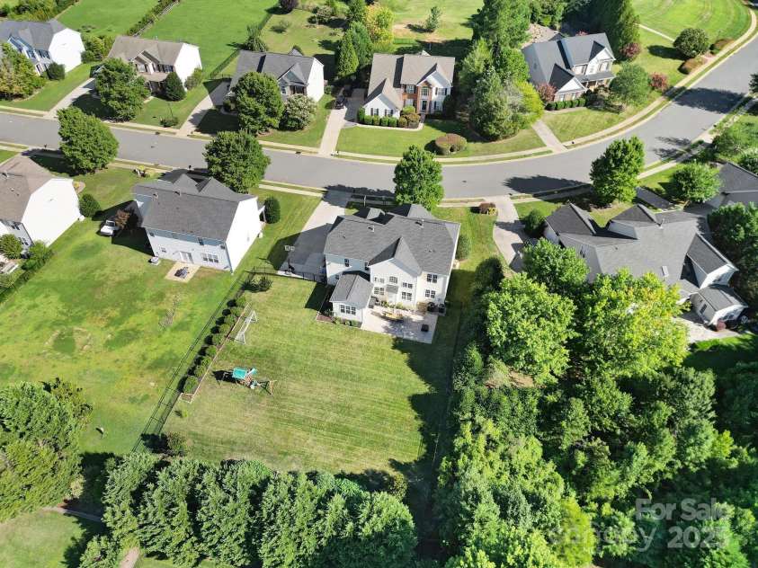 11015 Royal Colony Drive, Waxhaw, NC 28173.  MLS# CAR4285235, YatesRealty ID 34467. 