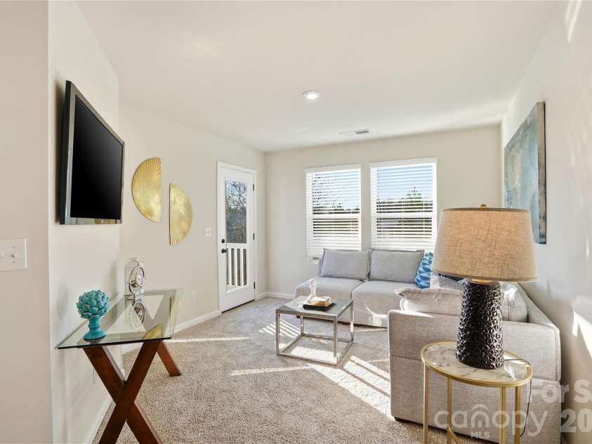 5205 Wyes Oak Lane, Charlotte, NC 28269.  MLS# CAR4399611, YatesRealty ID 34467. 