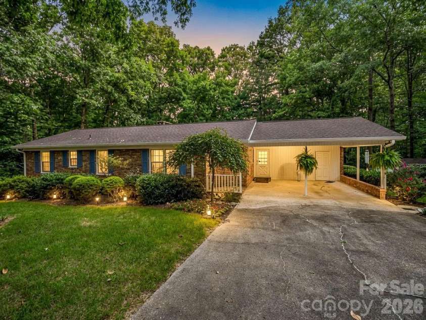 104 Dill Circle, Landrum, SC 29356.  MLS# CAR4399548, YatesRealty ID 34468. 