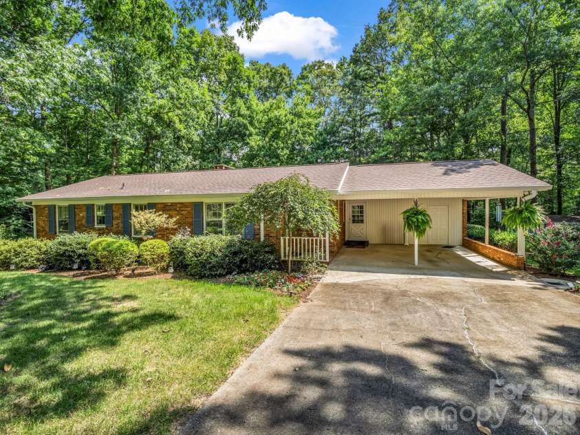 104 Dill Circle, Landrum, SC 29356.  MLS# CAR4399548, YatesRealty ID 34468. 