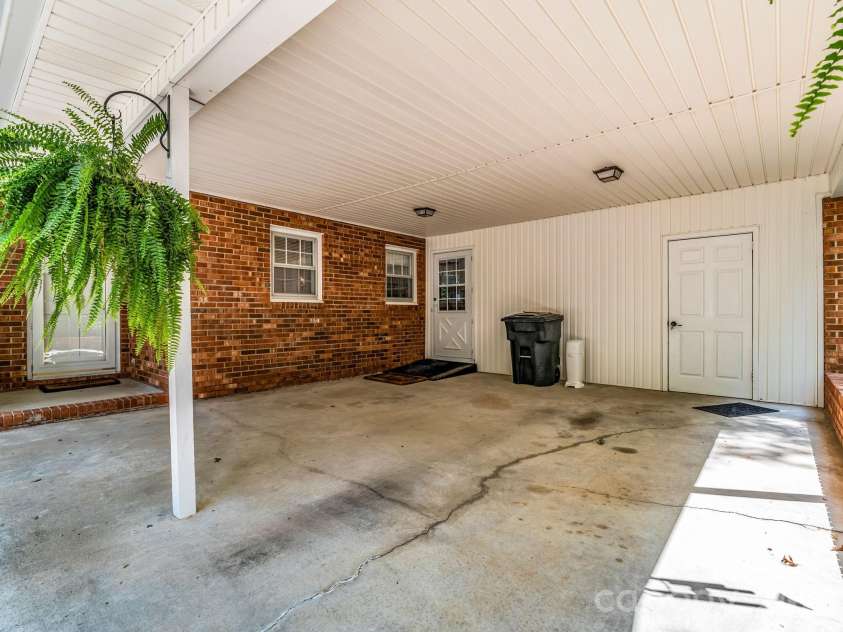 104 Dill Circle, Landrum, SC 29356.  MLS# CAR4399548, YatesRealty ID 34468. 